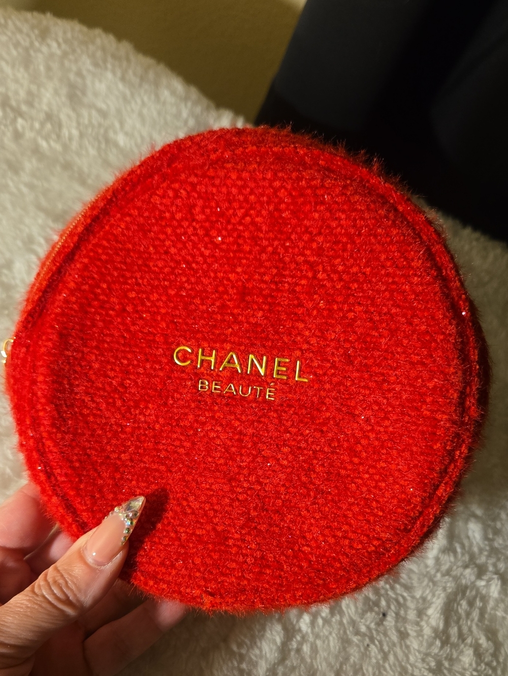 CHANEL Beauté Red Round Logo Cosmetic Pouch